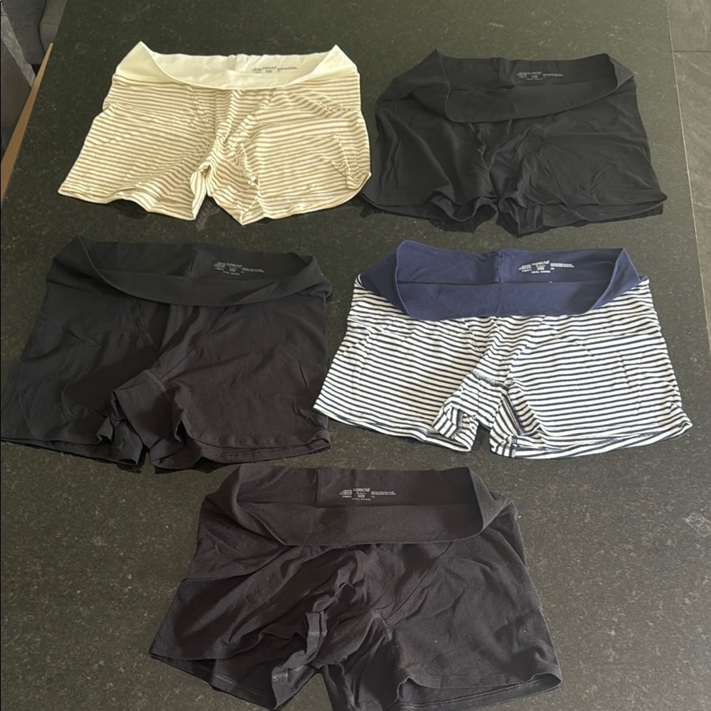 Aerie Superchill Set of 5 Women's Shorts in Black and Striped Patterns
